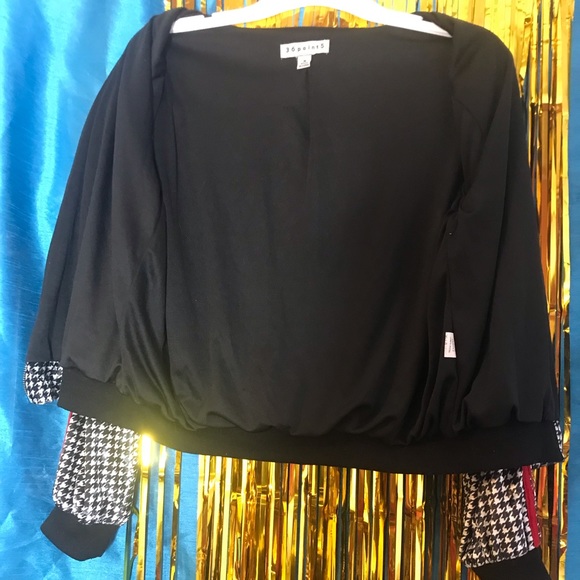 36 Point 5 Black & White Jacket w/ Red Stripes🖤❤️🖤❤️ - Picture 6 of 9